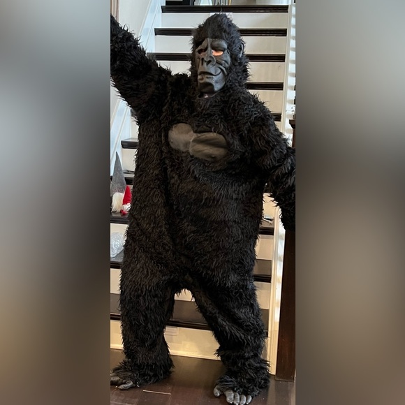 Gorilla costume suit - Picture 4 of 4